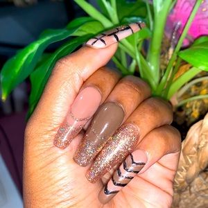 Sparkly Nude Press On Nails